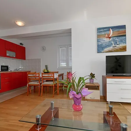 Vlado Apartment *