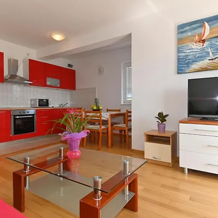 Apartment Vlado *