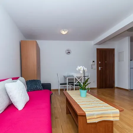 Vlado Apartment
