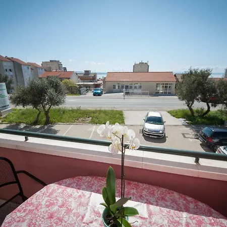 Vlado Apartment *